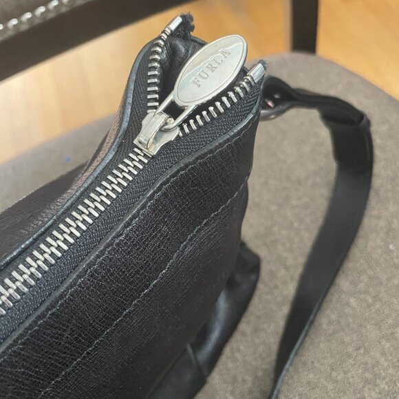 Furla convertable black leather hand/shoulder bag - Picture 5 of 12